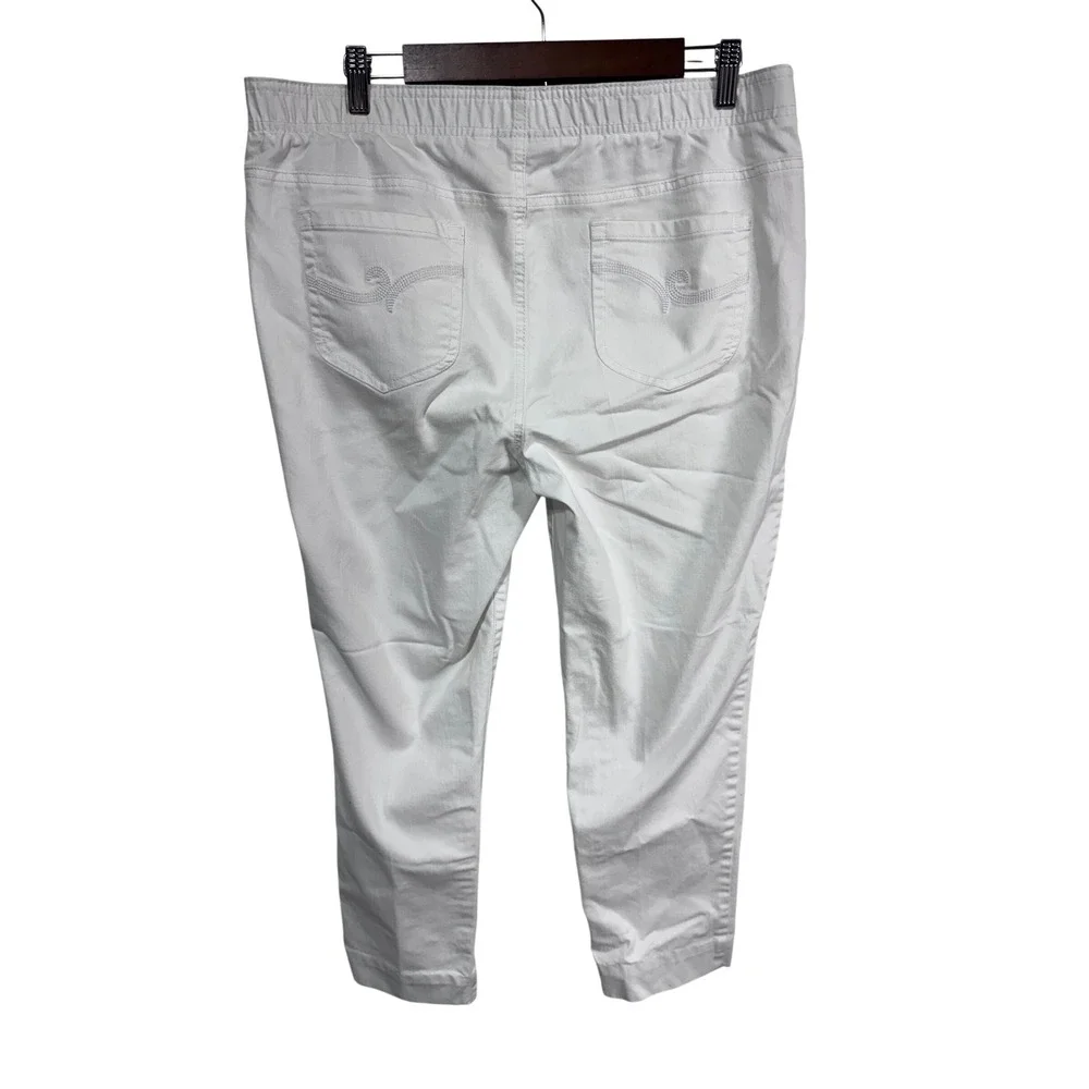 Chico's Women 2.5 White Pants Pull On Stretch Cropped Casual